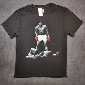 Muhammad Ali‎ Shirt Mens Large Black Knocked Out Boxing Legend Graphic Tee